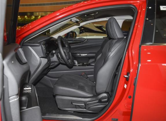 雷克萨斯NX 2022款 350h 前驱 创驰版 车厢座椅   前排空间