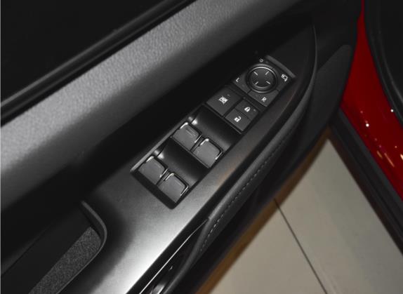 雷克萨斯NX 2022款 260 前驱 创驰版 车厢座椅   门窗控制