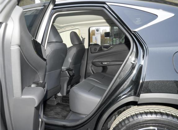 雷克萨斯NX 2022款 260 前驱 创享版 车厢座椅   后排空间