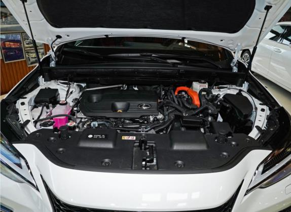 雷克萨斯NX 2022款 350h 全驱 F SPORT 其他细节类   发动机舱