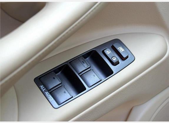雷克萨斯LX 2007款 570 车厢座椅   门窗控制