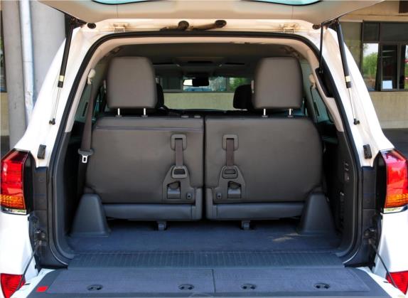 雷克萨斯LX 2009款 570 车厢座椅   后备厢