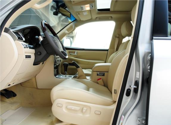 雷克萨斯LX 2012款 570 车厢座椅   前排空间