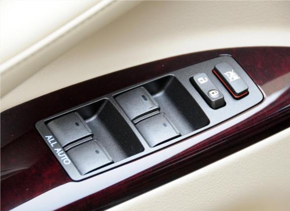 雷克萨斯LX 2012款 570 车厢座椅   门窗控制