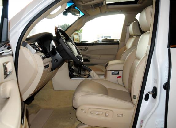 雷克萨斯LX 2013款 570 车厢座椅   前排空间
