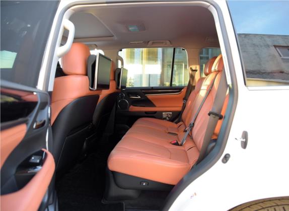 雷克萨斯LX 2016款 570 尊贵豪华版 车厢座椅   后排空间