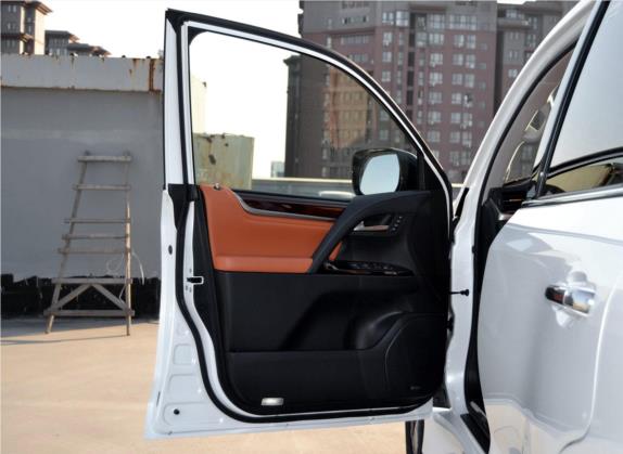 雷克萨斯LX 2019款 570 动感豪华版 车厢座椅   前门板