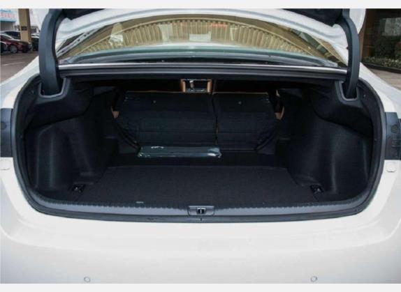 雷克萨斯RC 2016款 200t 锋尚版 车厢座椅   后备厢