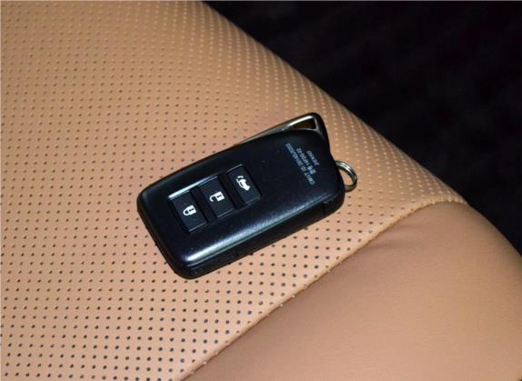雷克萨斯RX 2016款 450h 四驱典雅版 其他细节类   钥匙