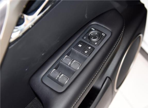 雷克萨斯RX 2020款 300 四驱F SPORT 国VI 车厢座椅   门窗控制
