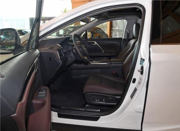 雷克萨斯RX 2020款 300 上市特别限量版 国VI 车厢座椅   前排空间