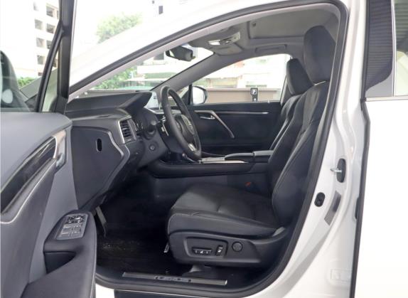 雷克萨斯RX 2020款 改款 300 两驱精英版 车厢座椅   前排空间