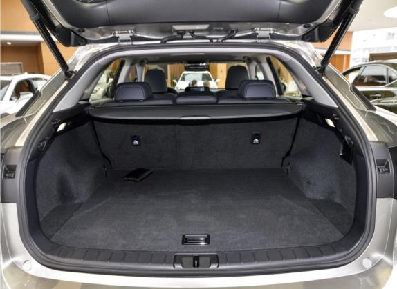雷克萨斯RX 2020款 改款 300 两驱舒适版 车厢座椅   后备厢