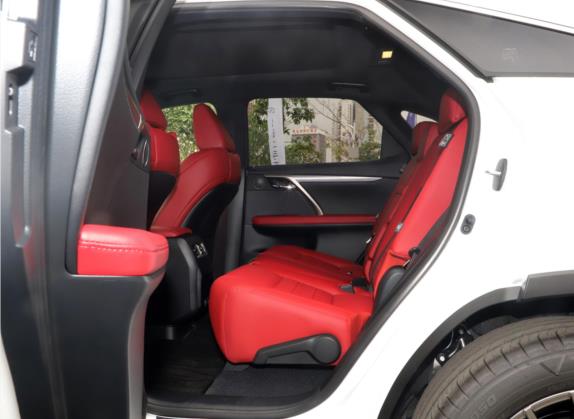雷克萨斯RX 2020款 改款 300 四驱F SPORT 车厢座椅   后排空间