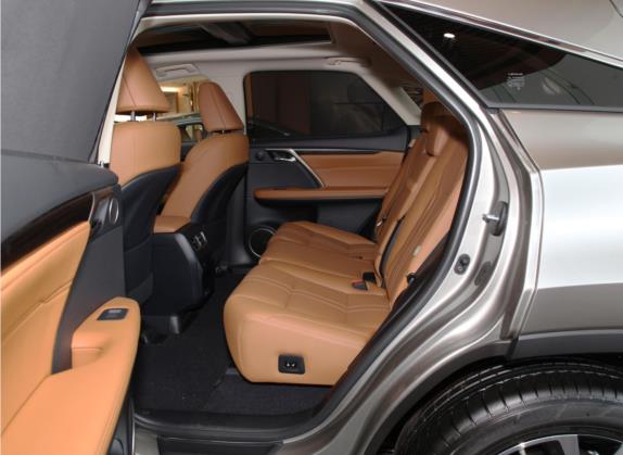 雷克萨斯RX 2020款 改款 300 四驱豪华版 车厢座椅   后排空间