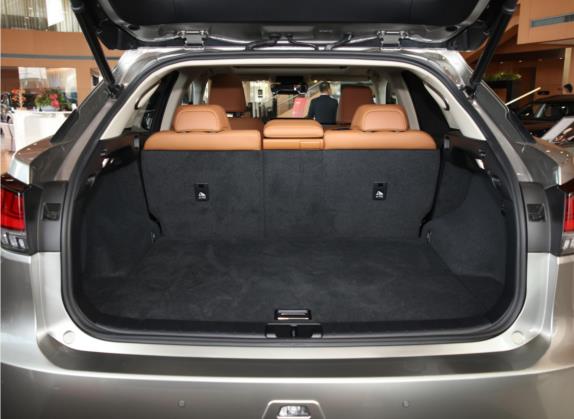 雷克萨斯RX 2020款 改款 300 四驱豪华版 车厢座椅   后备厢
