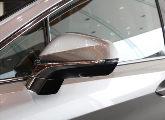 雷克萨斯RX 2020款 改款 300 四驱豪华版 外观细节类   外后视镜