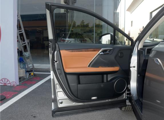 雷克萨斯RX 2020款 改款 450hL 四驱豪华版7座 车厢座椅   前门板