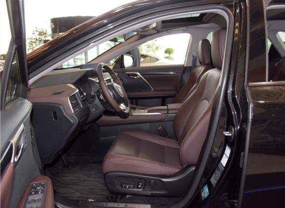 雷克萨斯RX 2020款 450hL 四驱醇享版7座 车厢座椅   前排空间
