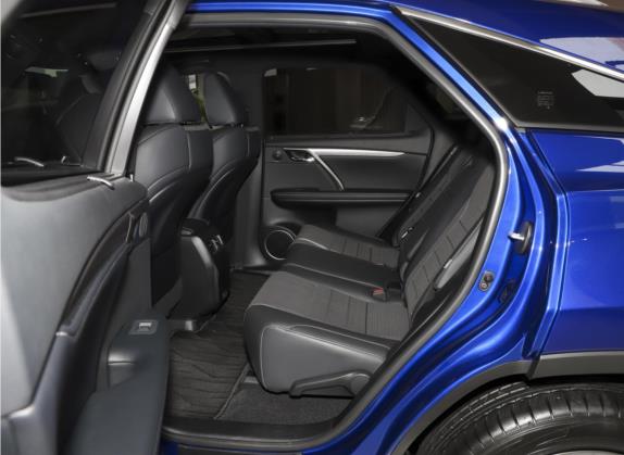 雷克萨斯RX 2021款 300 四驱F SPORT 车厢座椅   后排空间