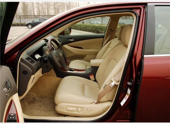 雷克萨斯ES 2006款 350 豪华版 车厢座椅   前排空间