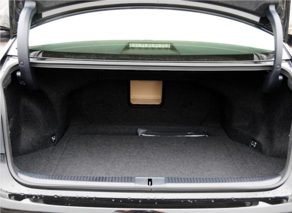 雷克萨斯ES 2013款 250 豪华版 车厢座椅   后备厢