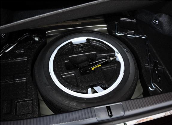 雷克萨斯ES 2013款 350 典雅版 其他细节类   备胎