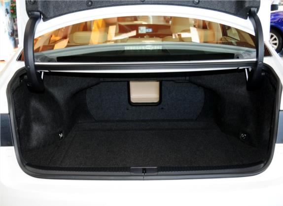 雷克萨斯ES 2013款 250 Mark Levinson限量版 车厢座椅   后备厢