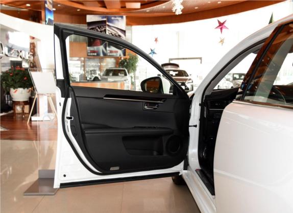 雷克萨斯ES 2014款 300h 精英版 车厢座椅   前门板