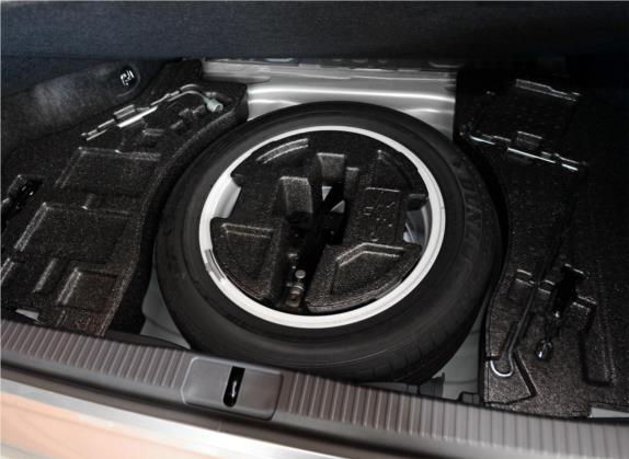 雷克萨斯ES 2014款 250 典雅版 其他细节类   备胎