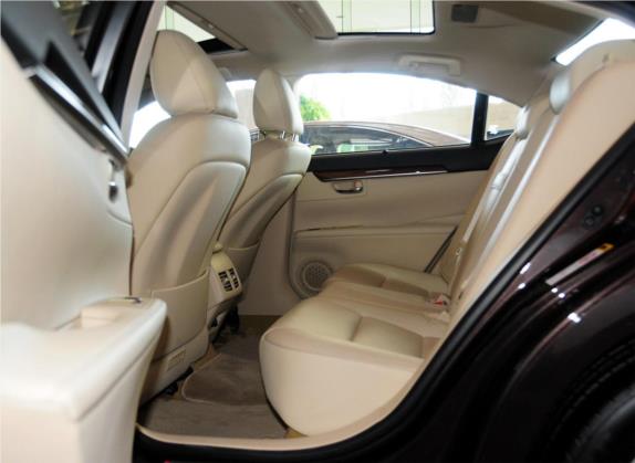 雷克萨斯ES 2014款 250 豪华版 车厢座椅   后排空间