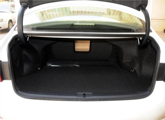 雷克萨斯ES 2014款 250 舒适版 车厢座椅   后备厢