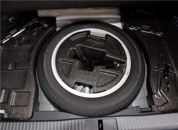 雷克萨斯ES 2015款 200 精英版 其他细节类   备胎