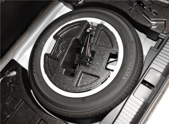 雷克萨斯ES 2015款 250 典雅版 其他细节类   备胎