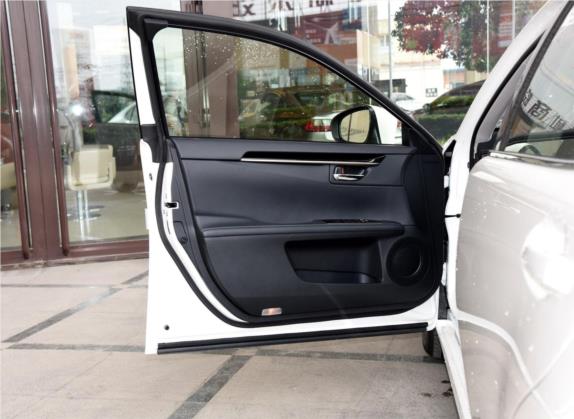 雷克萨斯ES 2015款 300h 舒适版 车厢座椅   前门板