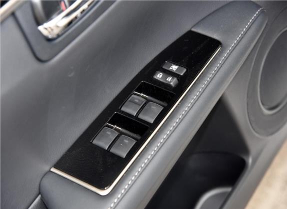 雷克萨斯ES 2015款 300h 舒适版 车厢座椅   门窗控制