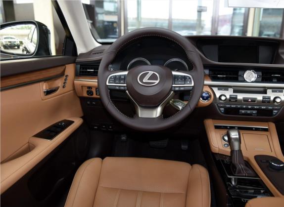雷克萨斯ES 2015款 300h 豪华版 中控类   驾驶位