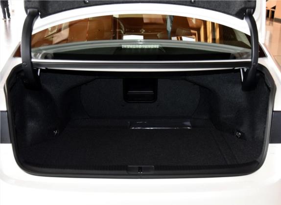 雷克萨斯ES 2016款 250 Midnight特别限量版 车厢座椅   后备厢