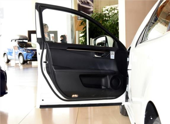 雷克萨斯ES 2016款 250 Midnight特别限量版 车厢座椅   前门板