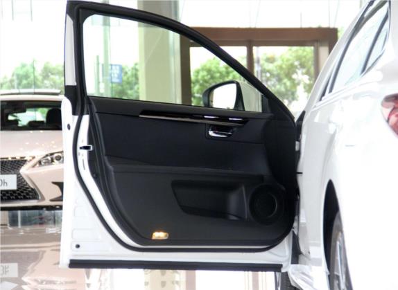 雷克萨斯ES 2017款 200 30周年纪念版 车厢座椅   前门板