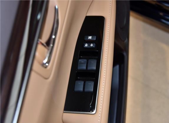 雷克萨斯ES 2017款 300h Mark Levinson豪华版 车厢座椅   门窗控制