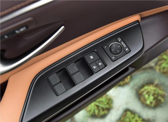 雷克萨斯ES 2018款 260 尊享版 国V 车厢座椅   门窗控制