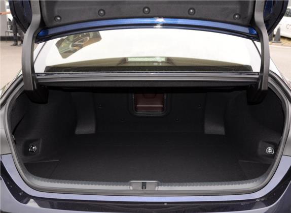 雷克萨斯ES 2018款 200 卓越版 国VI 车厢座椅   后备厢