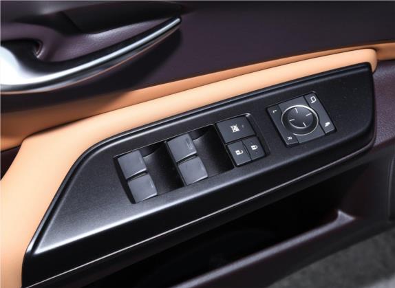 雷克萨斯ES 2020款 200 卓越版 车厢座椅   门窗控制