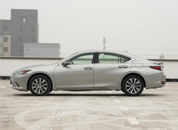 雷克萨斯ES 2020款 300h 卓越版 外观   正侧
