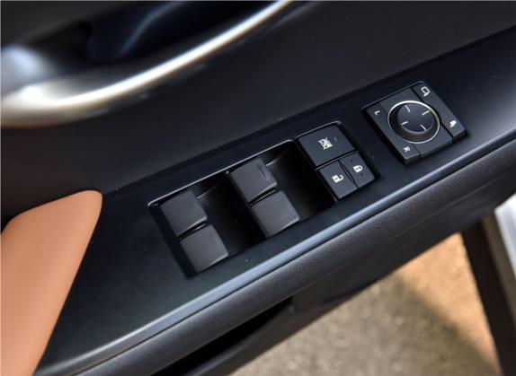 雷克萨斯UX 2019款 260h 探·趣版 国V 车厢座椅   门窗控制