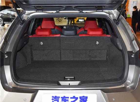 雷克萨斯UX 2019款 260h F SPORT全驱版 国V 车厢座椅   后备厢
