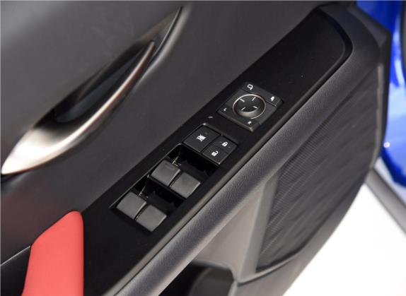雷克萨斯UX 2019款 260h F SPORT版 国VI 车厢座椅   门窗控制
