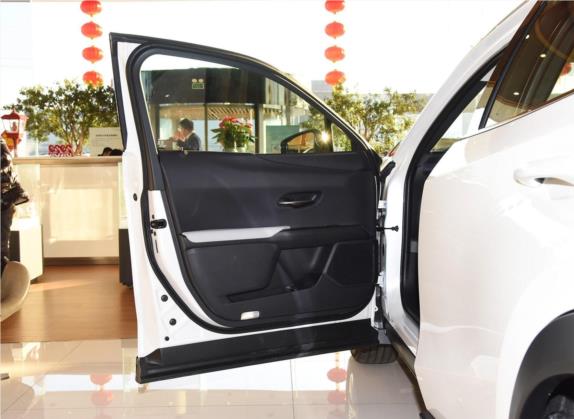 雷克萨斯UX 2020款 260h 探·趣版 车厢座椅   前门板