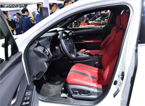 雷克萨斯UX 2020款 260h F SPORT版 车厢座椅   前排空间